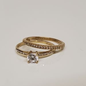 Engagement ring and wedding band